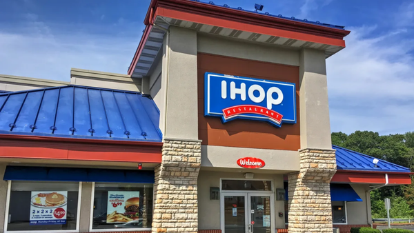 FACT CHECK: I Was NOT "Drunk And Belligerent" At IHOP, That Waitress Was Being A Bitch